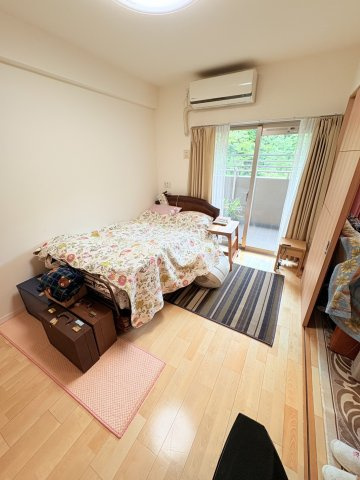 エイジングコート有馬の洋室