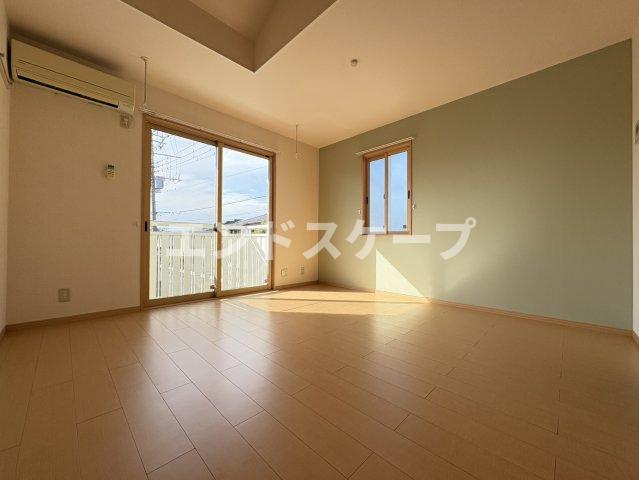 ローレルコート　Ⅲの居間・リビング|高崎、前橋のお部屋探しはエンドスケープまで！お客様の理想お聞かせ下さい♪