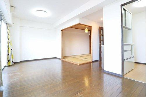 ライオンズマンション明石江井ヶ島の居間・リビング|リビングダイニング