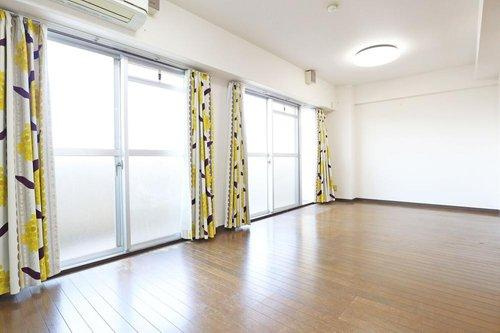 ライオンズマンション明石江井ヶ島の居間・リビング|リビングダイニング