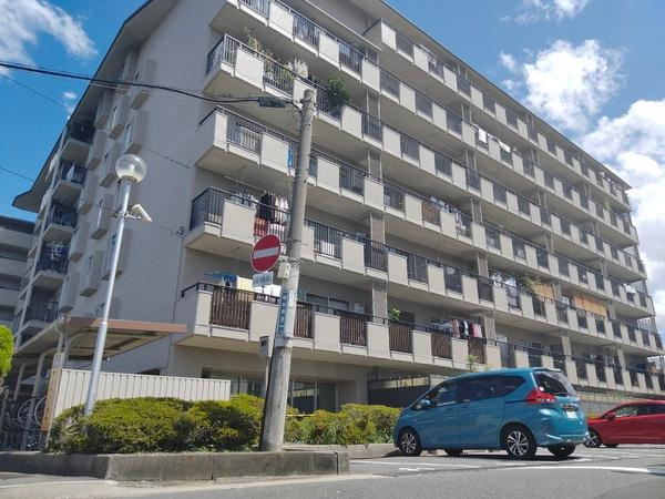 千里丘ビューハイツの外観