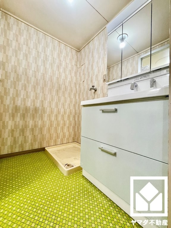 伏見日光ハイツ一号棟の洗面所