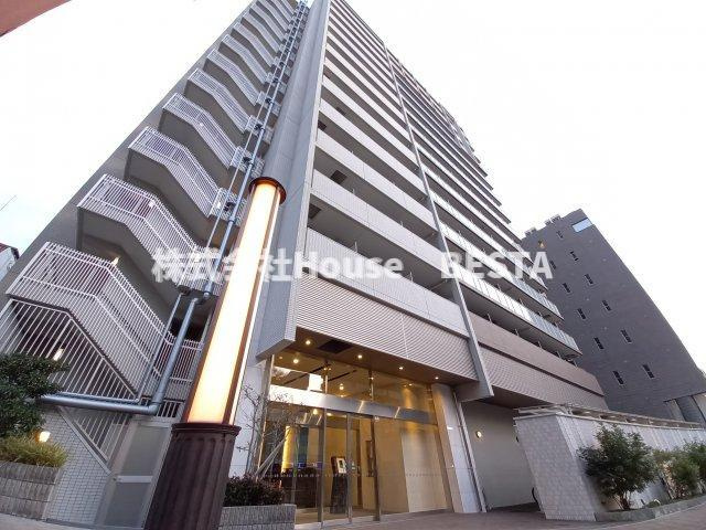 プレサンスジェネ新神戸ステーションフロントの外観