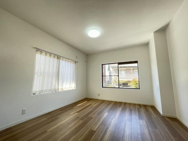 名古屋市天白区島田４丁目の中古一戸建の洋室|「LDK」別角度からの様子