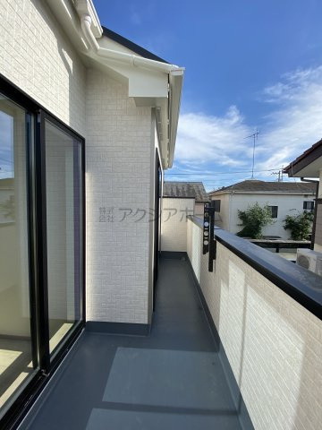 所沢市和ケ原2丁目・全1棟　新築一戸建　～リビング階段～のバルコニー