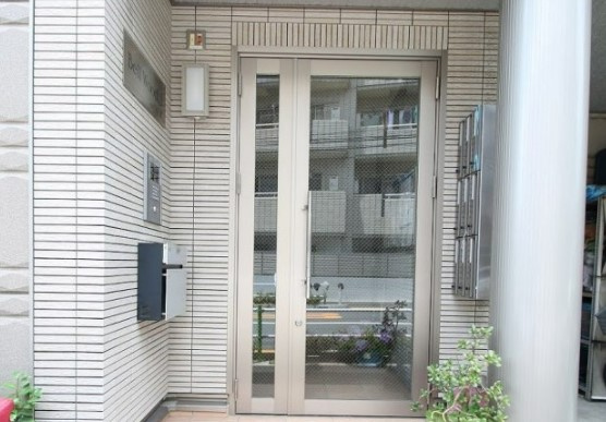 Bell Wood Jのエントランス