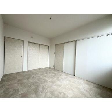 レーベンパレス御領の洋室