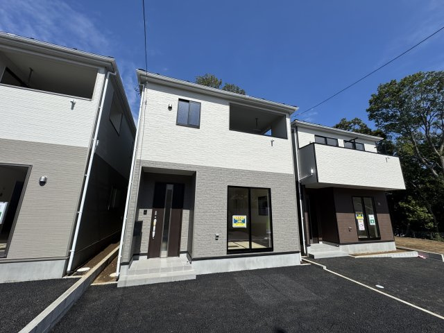 柏市新逆井１丁目新築戸建【土南部小学校：4分】の外観|3号棟外観・完成済み内覧可能です！