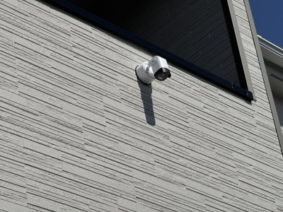 【防犯設備】 | 柏市新逆井１丁目新築戸建【土南部小学校：4分】 | スマホで確認できる防犯カメラ