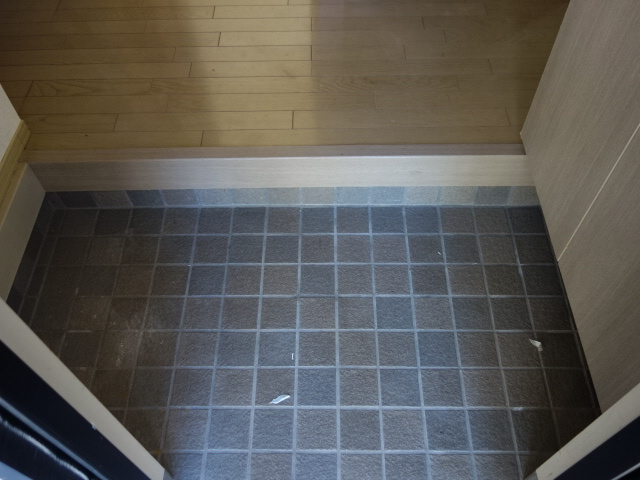 パルティーダ Ｂ棟の玄関