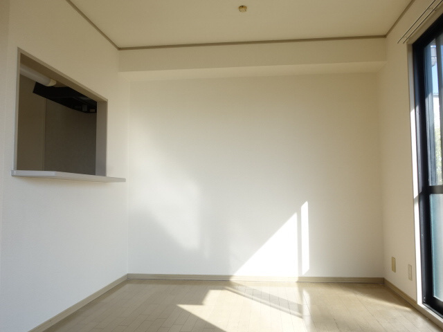 パルティーダ Ｂ棟の居間・リビング