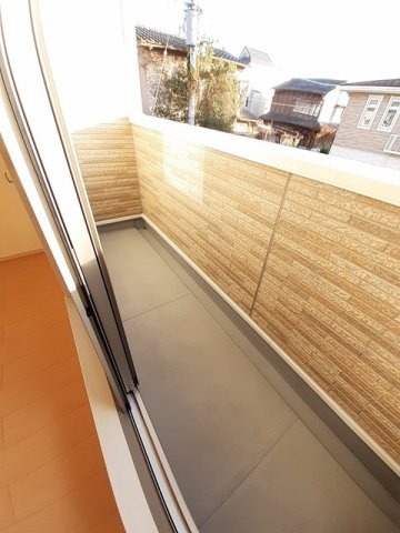 カーサ　アルベロディピノＡのバルコニー|バルコニー付きです