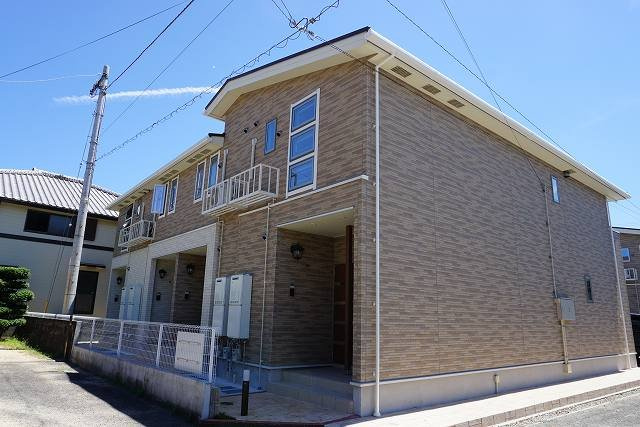 カーサ　アルベロディピノＡの外観|物件の外観です