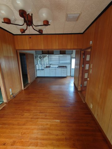 串間市大字西方の中古一戸建の洋室|1階のリビングです