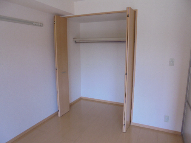 パークハイム参番館　Ａ棟の収納