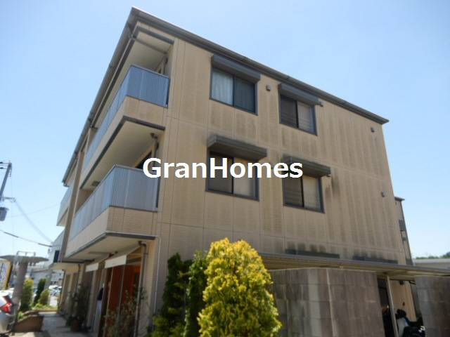 パークハイム参番館　Ａ棟の外観