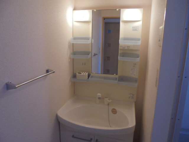 パークハイム参番館　Ａ棟の洗面所