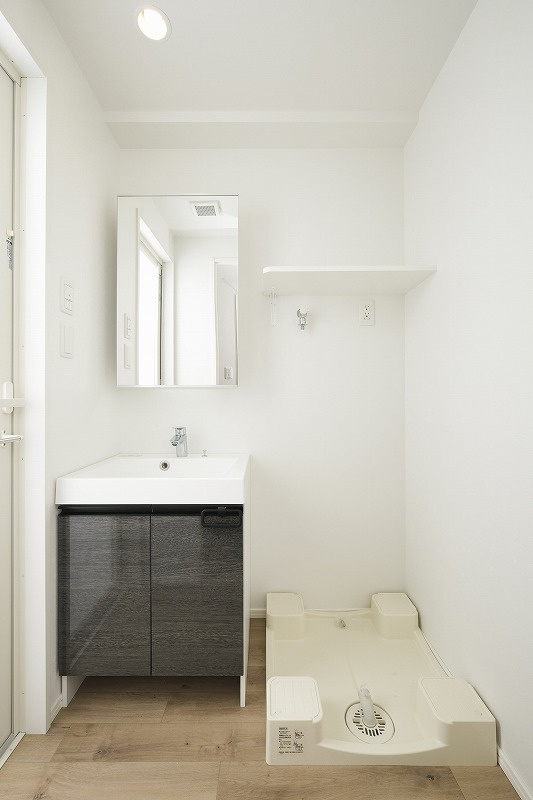 新品家具付きマンション春吉15(KaGood福岡)の独立洗面台