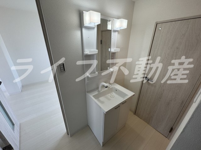 室内フルリノベーション完成！の独立洗面台|独立洗面化粧台付き