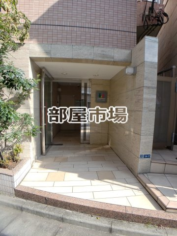 アイディ上野Ⅲのエントランス