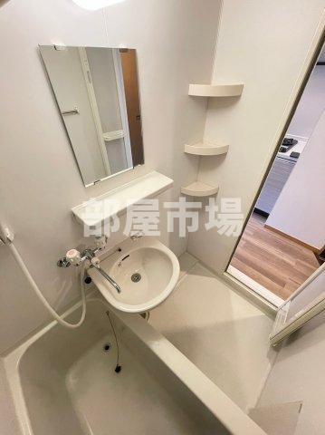 アイディ上野Ⅲの浴室