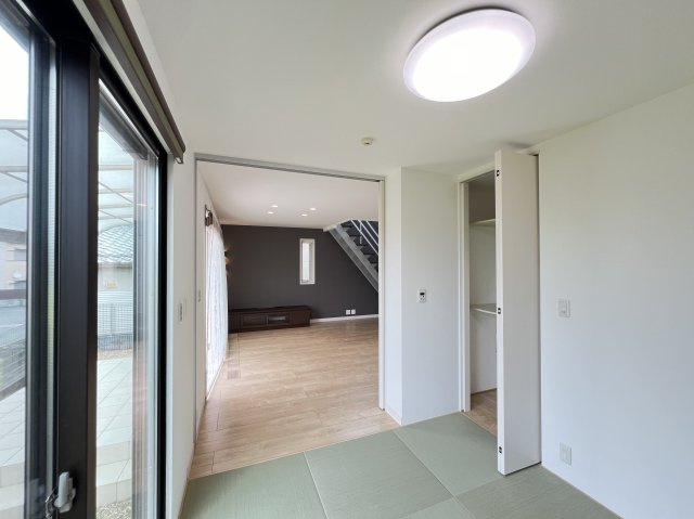 香芝市良福寺の和室|洋風和室4.5帖　押入収納付き