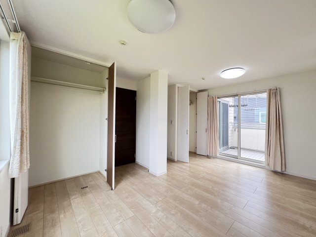 香芝市良福寺の洋室|子供部屋にぴったり　洋室10.4帖　クローゼット付き