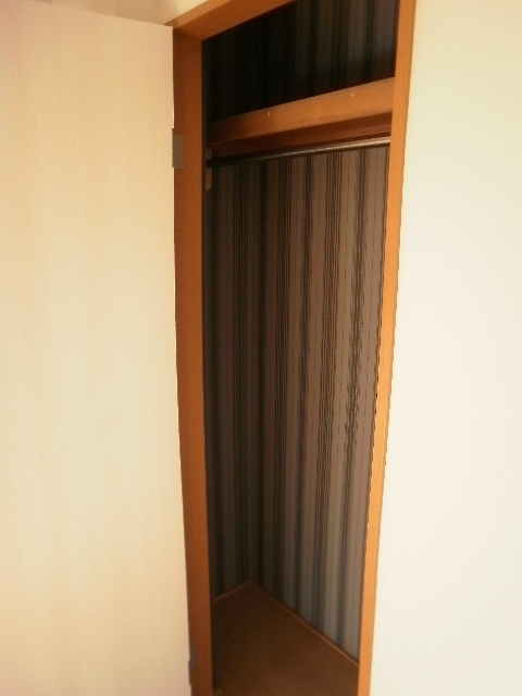 メゾン千明の収納|奥行きのあるクローゼット