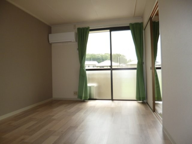 リージェント中庄Ⅱの居間・リビング|洋室