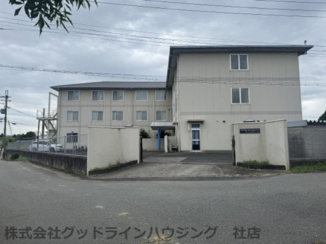 山国一棟（寮）の外観