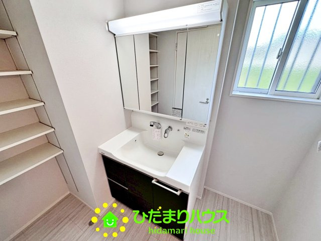 加須市多門寺　新築未使用　B　全２区画の独立洗面台