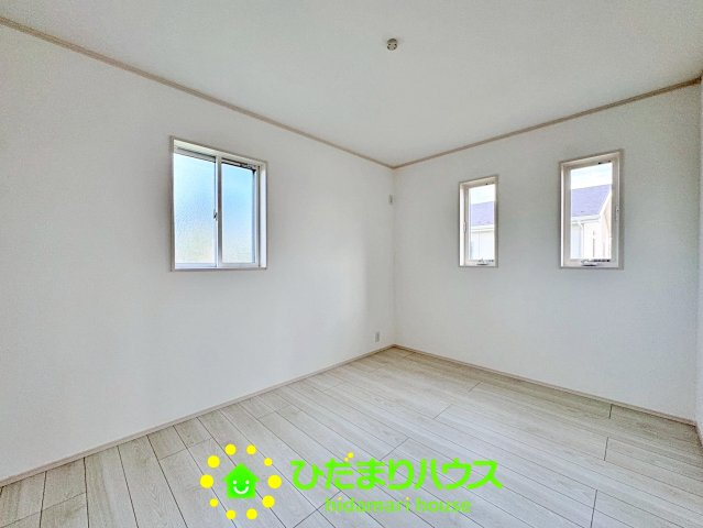 加須市多門寺　新築未使用　B　全２区画の子供部屋