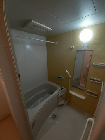 ホワイトフェリーチェの浴室