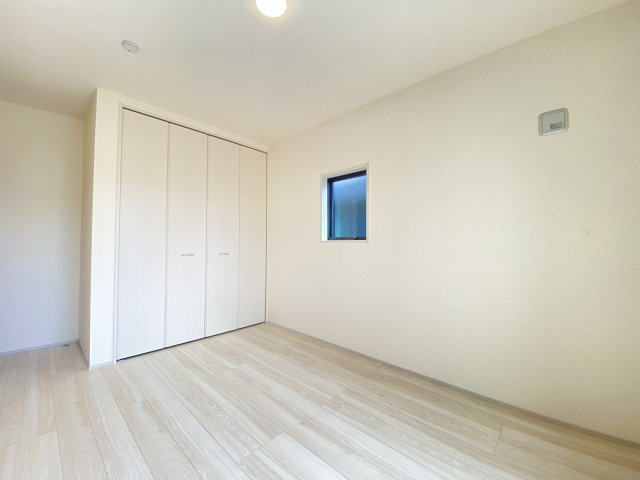 『八王子市新築戸建て』八王子市1549-3【仲介手数料無料】　１６期の洋室|～仲介手数料無料☆八王子ひなた不動産～　八王子市下恩方町　新築戸建て