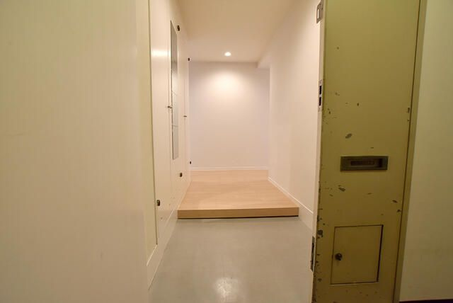 高輪ホームズの玄関