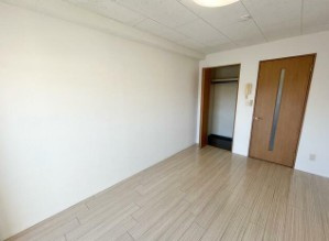 【収納】 | クエスト杉並 | クローゼット完備。