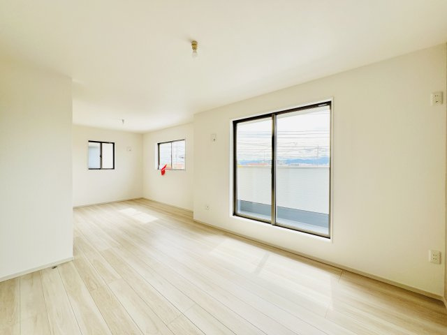 前橋市朝倉町の洋室|7帖＋6.5帖の洋室としても♪