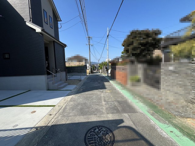 【その他】 | 福岡市早良区飯倉2丁目　B号棟（全2棟）【仲介手数料無料・0円】 | 現地写真。前面道路です。