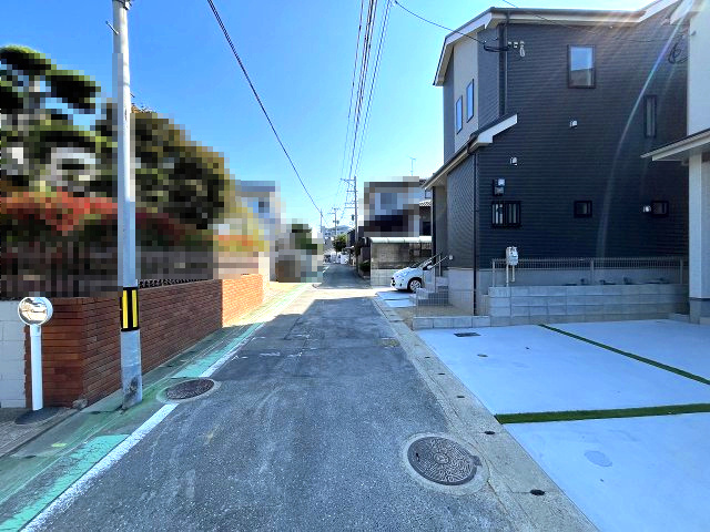 【その他】 | 福岡市早良区飯倉2丁目　B号棟（全2棟）【仲介手数料無料・0円】 | 現地写真。前面道路です。
