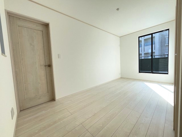 【内装】 | 福岡市早良区飯倉2丁目　B号棟（全2棟）【仲介手数料無料・0円】 | 現地写真。2階ホール