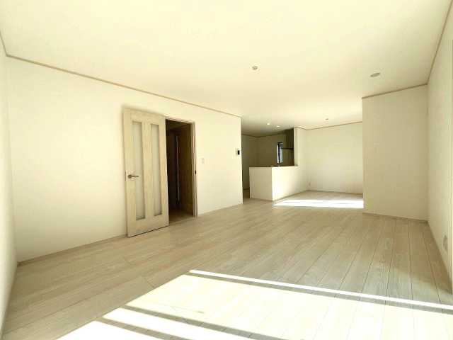 【居間・リビング】 | 福岡市早良区飯倉2丁目　B号棟（全2棟）【仲介手数料無料・0円】 | 現地写真。