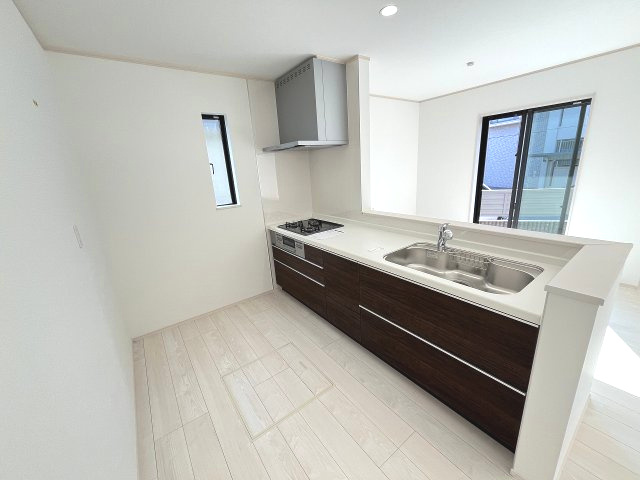 【キッチン】 | 福岡市早良区飯倉2丁目　B号棟（全2棟）【仲介手数料無料・0円】 | 現地写真。