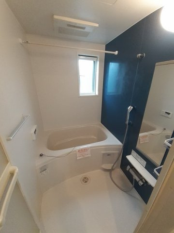 レジデンス・ドリームＡ１の浴室|追い焚き・浴室乾燥機付きのお風呂です♪