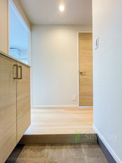 【玄関】 | ジュネス大森中央 | 玄関　