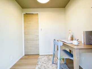 【玄関】 | ジュネス大森中央 | DEN　2帖