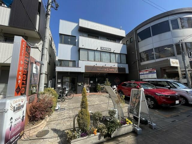 所沢市松葉町のビル