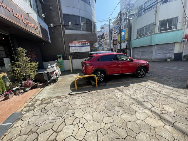 所沢市松葉町のビル