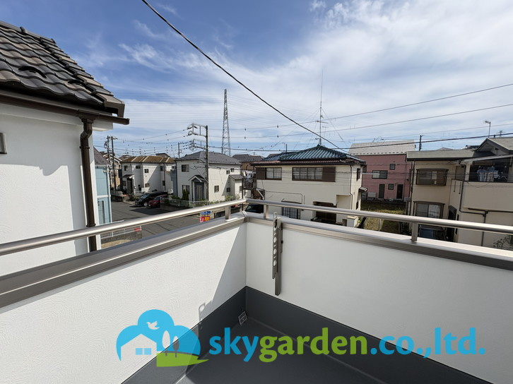 茅ヶ崎市甘沼３期　新築戸建　全4棟2号棟のバルコニー|暖かな日差しのふりそそぐバルコニー