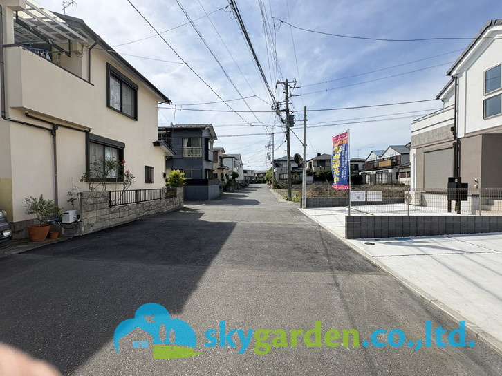 茅ヶ崎市甘沼３期　新築戸建　全4棟2号棟の前面道路含む現地写真|前面道路含む現地写真です
