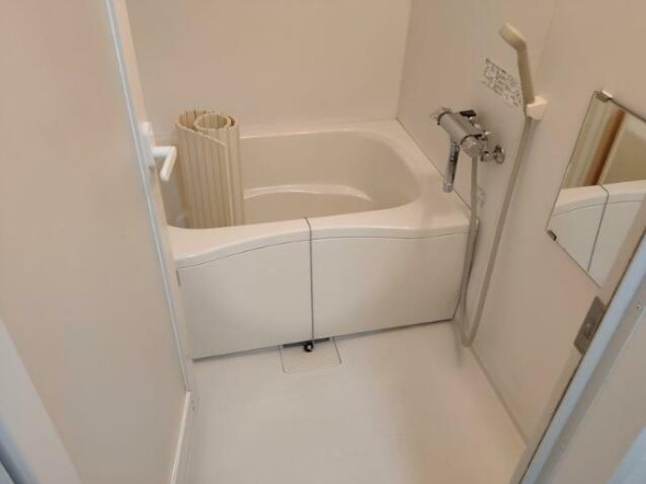 グレースコート桜新町　二人入居可　角部屋　防犯カメラ　テラスの浴室